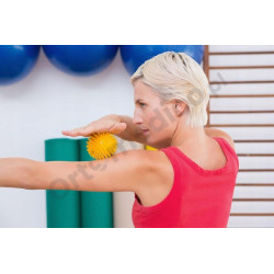 Piłeczka Do Masażu z Kolcami Jeż HALCAMP 8cm