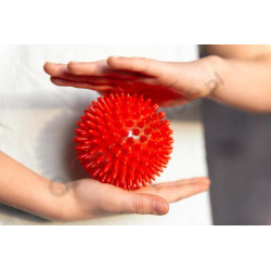 Piłka Masująca Do Ciała z Wypustkami Jeż Halcamp 9 cm Czerwona