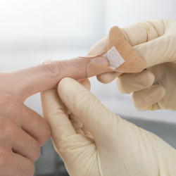 Plastry elastyczne Leukoplast® Elastic – niezawodna ochrona drobnych ran  20 szt.