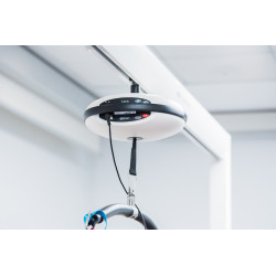 Podnośnik Sufitowy Luna Winncare – Innowacja i Bezpieczeństwo w Opiece Nad Pacjentami