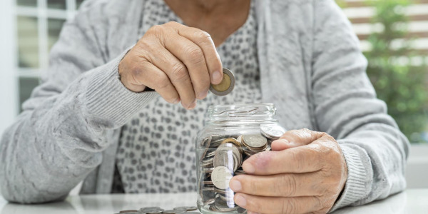 Dodatki dla emerytów – 13 i 14 emerytura, 500+ dla seniorów, dodatki pielęgnacyjne i inne