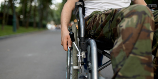 Kiedy przypada Dzień Inwalidy Wojennego? Co przysługuje inwalidom wojennym?